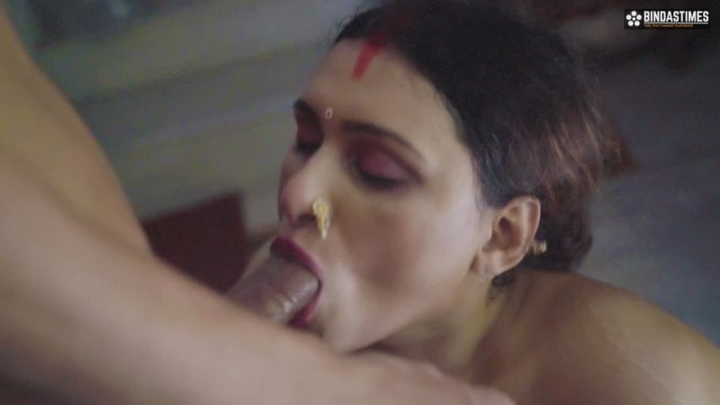Desi sabjiwala fucks big boobs bhabhiji while selling grocery to her