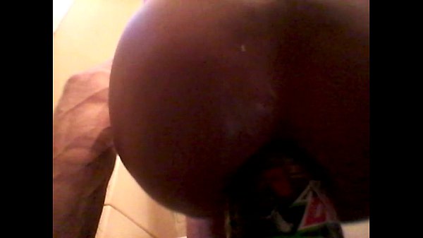 cavalcando un'altra bottiglia