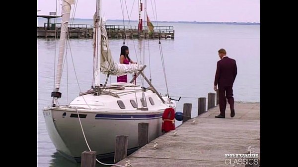 A Gili Sky le gusta el sexo anal