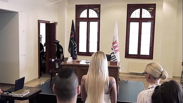 XXX Justice - Il giudice ordina il trattamento di sesso di gruppo e DP