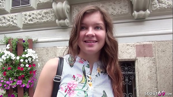 Scopata anale da parte di uno scout tedesco al casting per una giovane adolescente di 18 anni per soldi