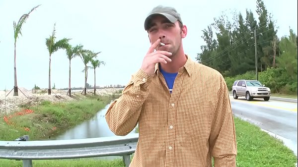 BAIT BUS - Joe Parker sale su un furgone e gli succedono cose gay