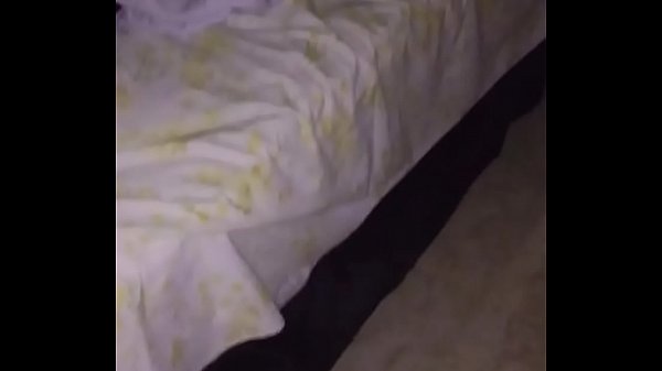 Joven cogida rico mientras est&aacute_ a solas