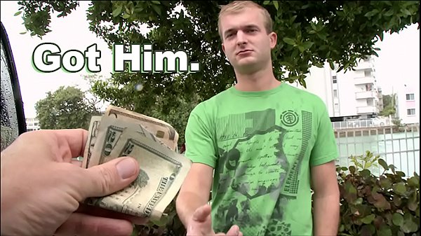 BUS - Pat Rohn se fait piéger pour avoir des relations sexuelles gay avec Steven Ponce ! (VIDÉO COMPLÈTE)