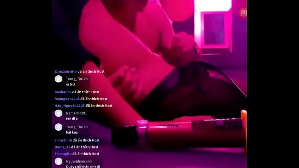 H&aacute_t karaoke b&uacute_ cu nhau tr&ecirc_n blued