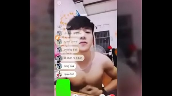 सुंदर सीधा लड़का