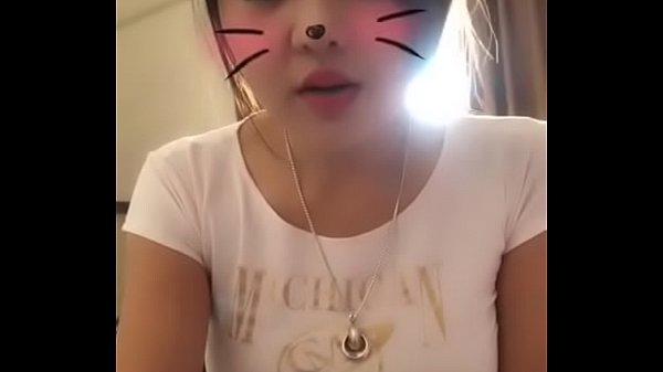 Beautiful girl tha rong live bigo