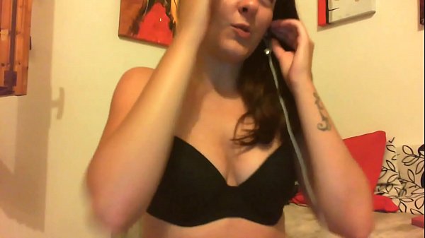 Extreme Demütigungen! Du bist c. Ich trinke meine Pisse und reinige meine Muschi und meinen Arsch, nachdem ich mich mit großen Vibratoren gefickt habe!