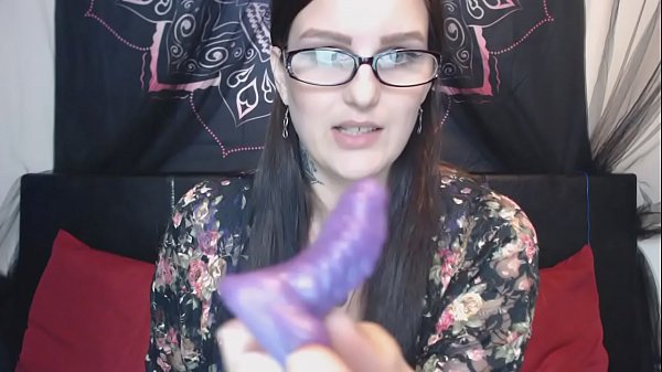 Camgirl Vlog Chat #1 ¡Unboxing del paquete BAD DRAGON! ¡Nuevo consolador de tubo de semen! BBW con tatuajes