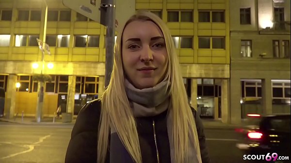 Adolescente sexy Stuzzica l'adolescente