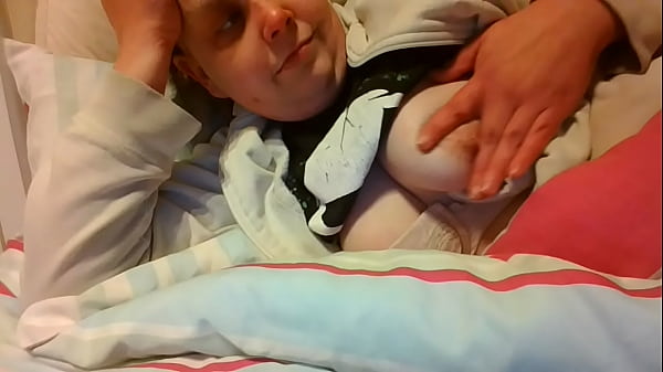 Heißer, verspielter Teenager hat Spaß – Amateur