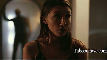 Adolescente sexy L'adolescente si esibisce