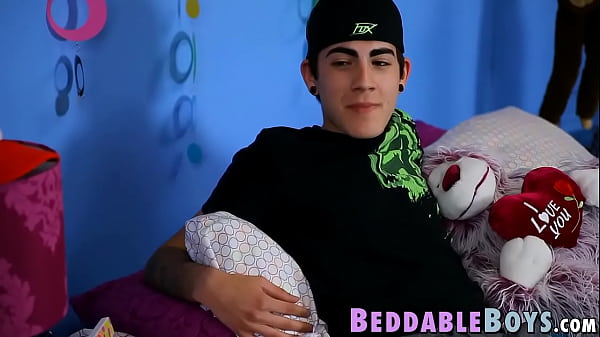 Die schwulen Amateurschnuckel Damien Telrue und Rad Matthews züchten Analsex