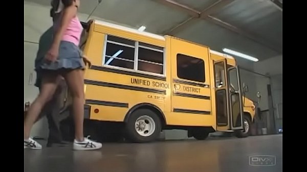 Die Höhle von Gf Lily Thai will Sex