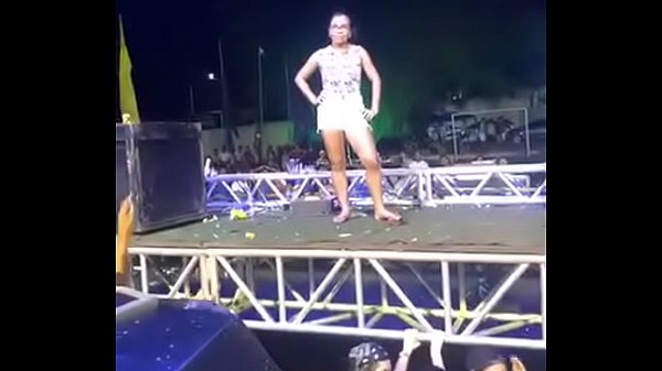 Piranhas taking off their clothes on the prime crocodile stage