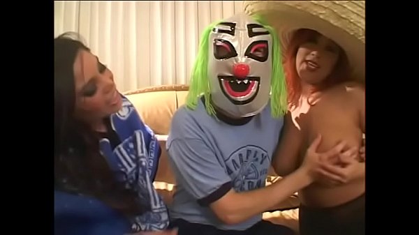 Hot brunette from Brazil Luccia Reyes and gorgeos redhaired floozie Misty Mendez from Mexico schmooze american tourist