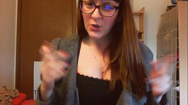 Lần ướt át đầu tiên, tôi cởi quần áo và sẵn sàng cho một lần xuất tinh nóng bỏng, bạn đã sẵn sàng chưa?