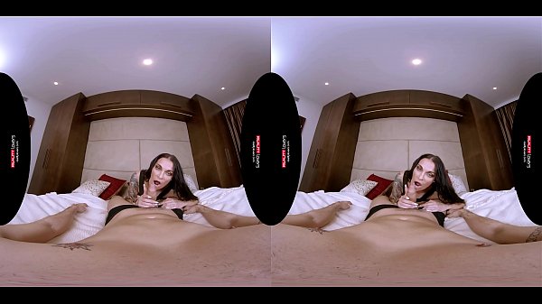 MILF tedesca con tette enormi in VR POV