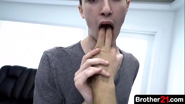 On dirait que ce méchant frère voleur a appris sa leçon !