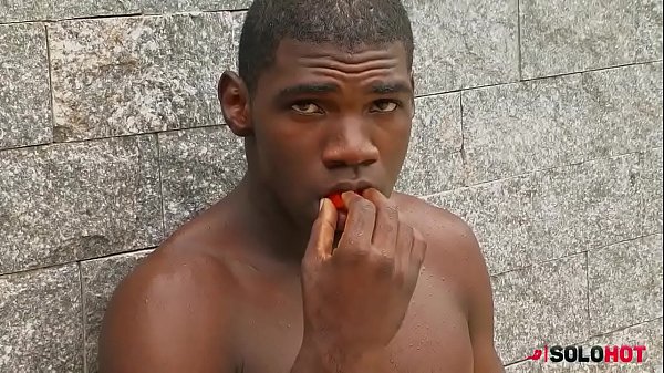 Fernando Dotad&atilde_o showing off his superior penis