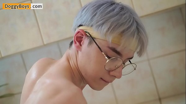 Karol Gajdas Badezeit mit Arschspielen und Wichsen