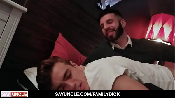 FamilyDick - Horny Stepdad Rawdogs Sean Peek