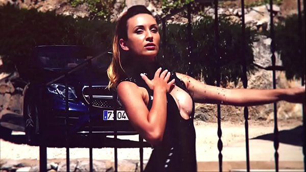 Latex Herrin – Werde mein Sklave! Sklaventraining online & real