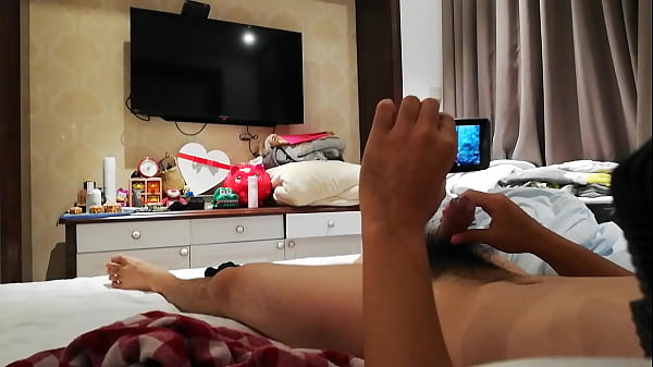 Sexy exotischer Teenie zeigt sich