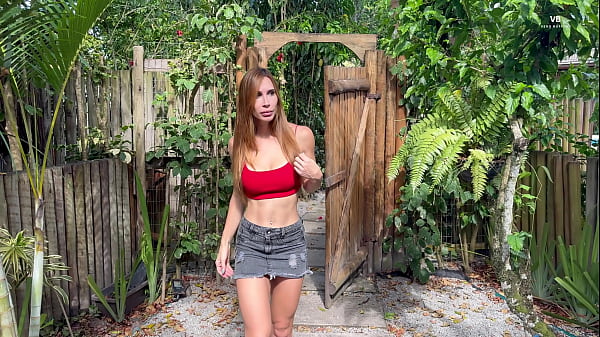 Vecina divorciada vino por una toalla y recibió lactancia sin protección