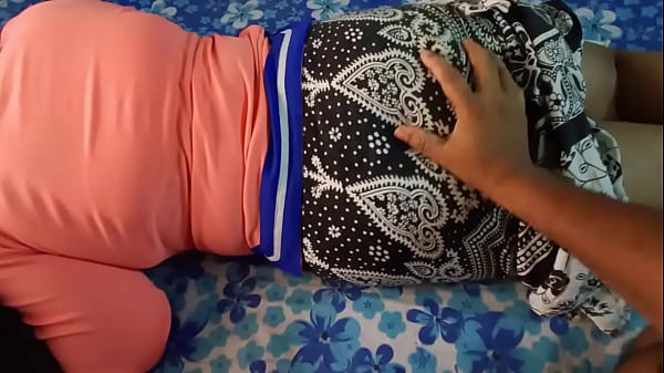 Betrügende Desi-Freundin mit Liebhaber im Hotelzimmer genossen