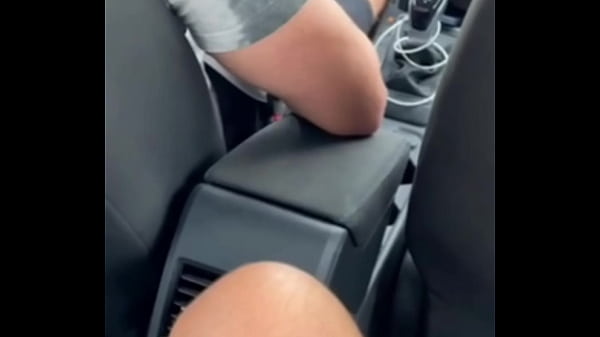 Ich habe ein UBER genommen und hatte kein Geld mehr. Ich habe die Fahrt mit meiner Küche bezahlt.