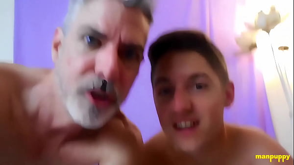 ManPuppy: Devin Jones und Richard Lennox ficken hart und wollen ein unanständiges Spiel