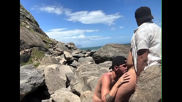 TOURIST WENT TO ABRIC&Ograve_ TO PLAY WITH THE NEW CARIOCA CUISINE (TEASER)