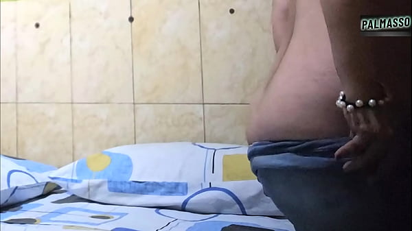 Sexo por dinero real: Mam&aacute_ soltera culona es abordada en la calle mientras regresaba a su casa y acepta coger con pervertido por dinero en efectivo.