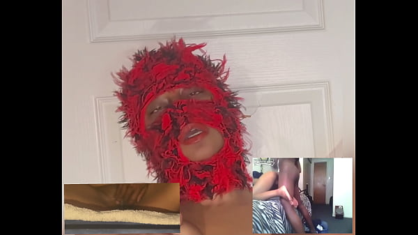 VIDEO REAZIONE!! Una nera squirta mentre guardi XVIDEOS!! orgasmi con gli occhi al cielo