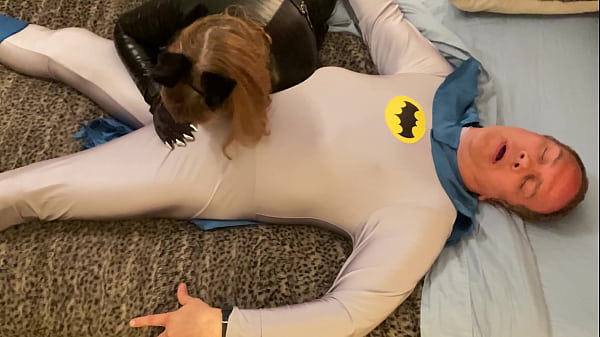Granny Catwoman Deep Throats Batman'_s Cock