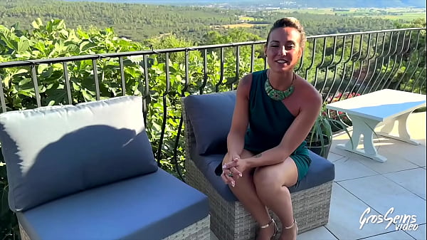 Pam, belle coquine, se fait d&eacute_truire les orifices