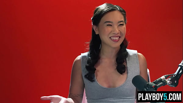 Asian_woman sexy Pose teenager