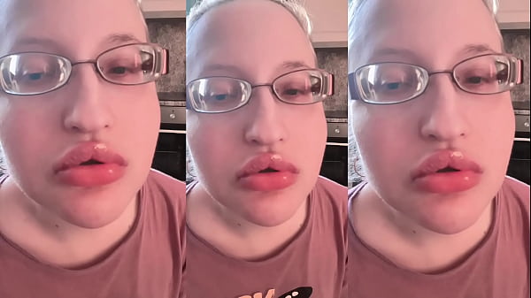 ASMR HUGE BUBBLE GUM