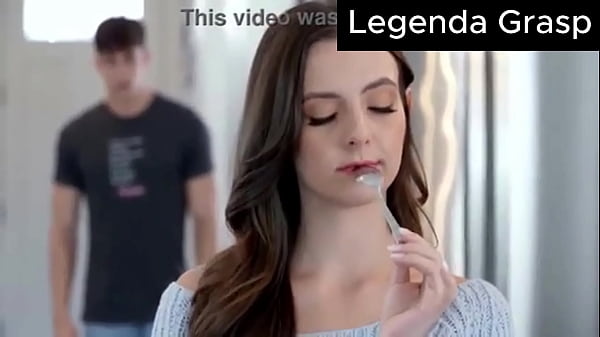 Halbschwester_ neckt ihren Bruder beim Lernen von Untertiteln. Wenn Sie möchten, dass ich einem Video Untertitel gebe, hinterlassen Sie es in den Kommentaren.