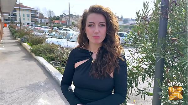 Livia, 27, will immer mehr Schwänze