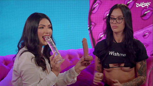 CLARA WELLEN E FLAMING CURTINDO JUNTAS