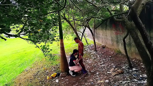 Dandolo a un cazzo sulla pista quando ne è apparso un altro, ho finito per prendere il latte da tutti - FULL RED