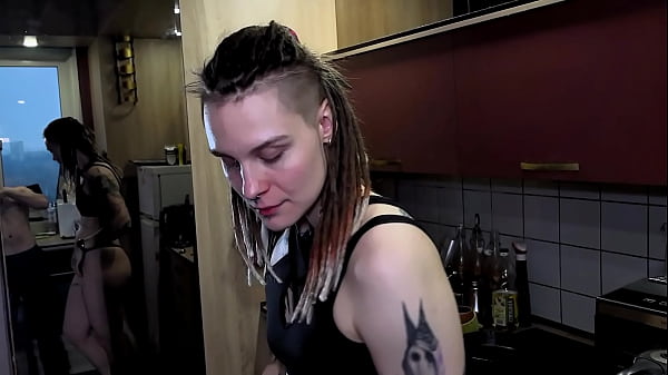 He licked my pussy till i cum, use me on table and cover with his seed! It'_s all what I get for a good blowjob!