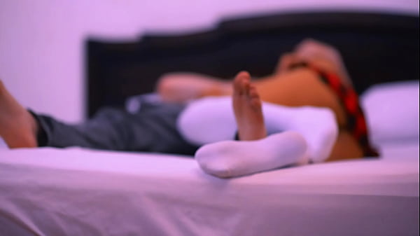 शिक्षक स्कूल के बाद अपने कार्यालय में छात्र को चोदता है जबकि उसके माता-पिता घर पर नहीं होते हैं।