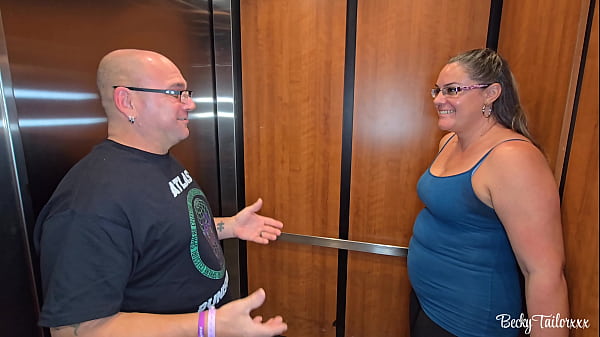 Becky Tailor baise son plus grand fan - Tu descends ?