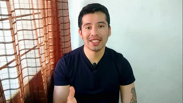 I am active and gifted and at night I go out to the butcher shop and the butcher ends up skewering me with his 19cm of moronga (dick) on the floor of the business! I was married! Story of a follower