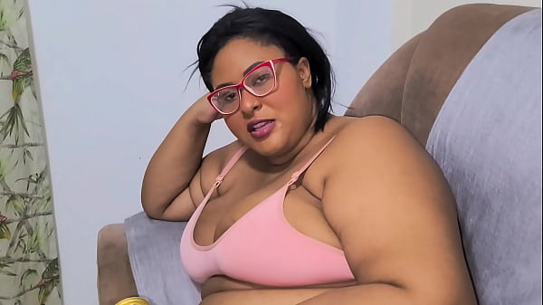 L'insegnante resta a casa e invita il suo studente, poi lui la scopa nel culo e si diverte deliziosamente