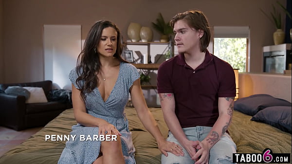 Madrasta MILF Penny Barber orienta o enteado como fazer sexo com sua namorada