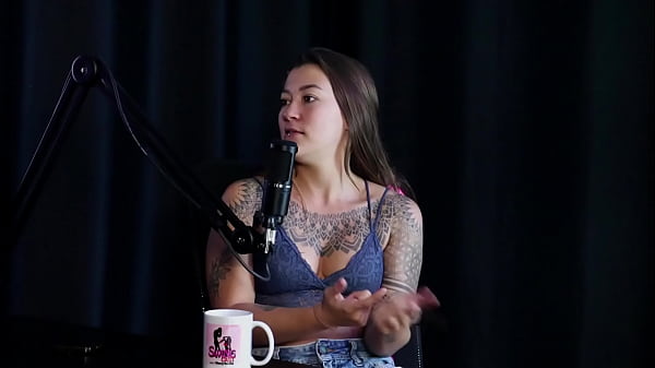 She has a boyfriend who is willing to record porn, likes swinging and was invited to join the creation - Flor de Damiana (SHEER/RED)